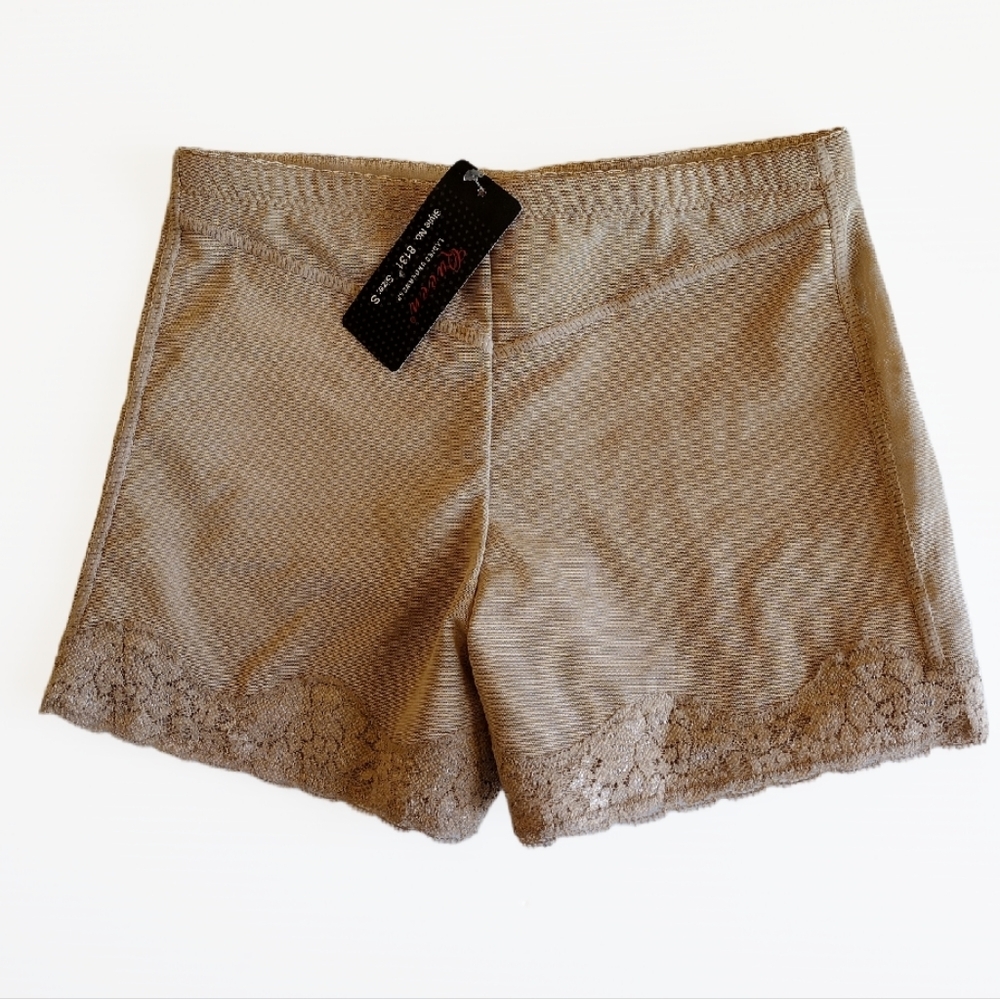 Queen's Woman's Shapewear Shorts Lace‎ Hem Size S Buttless Khaki Color